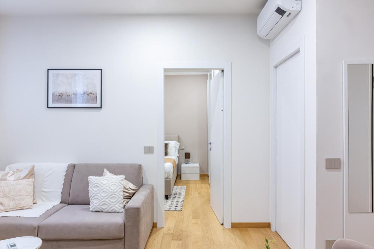 ミラノEasylife - Bilocale Moderno E Sofisticato In Zona Porta Veneziaアパートメント エクステリア 写真
