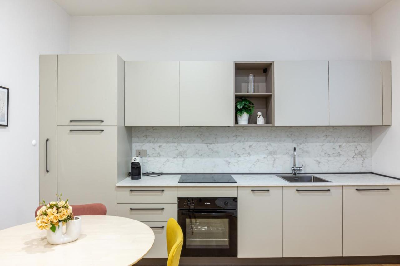 ミラノEasylife - Bilocale Moderno E Sofisticato In Zona Porta Veneziaアパートメント エクステリア 写真