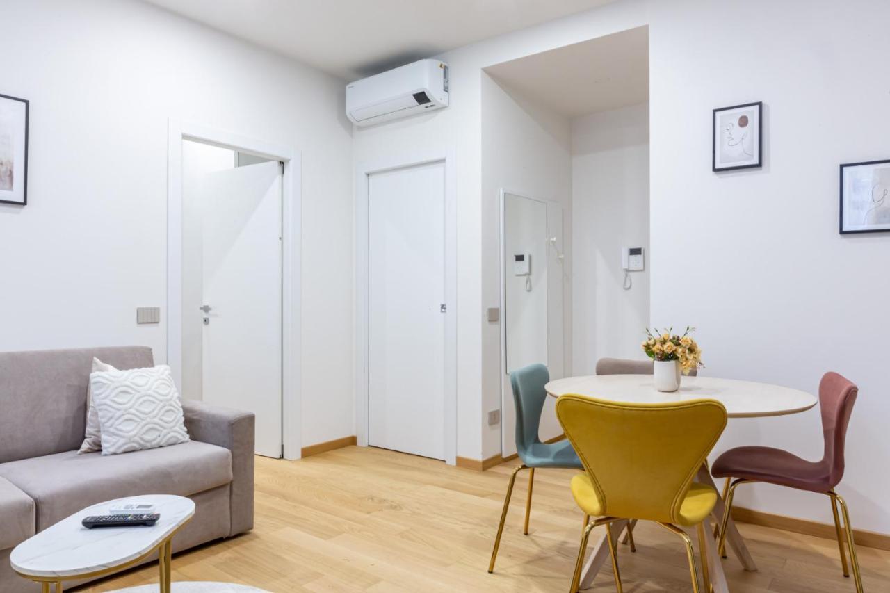 ミラノEasylife - Bilocale Moderno E Sofisticato In Zona Porta Veneziaアパートメント エクステリア 写真